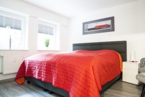Schlafzimmer Souterrainwohnung Köln