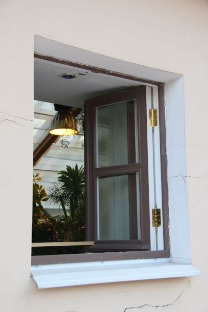 Richtig lüften im Winter - mit weit offenen Fenster